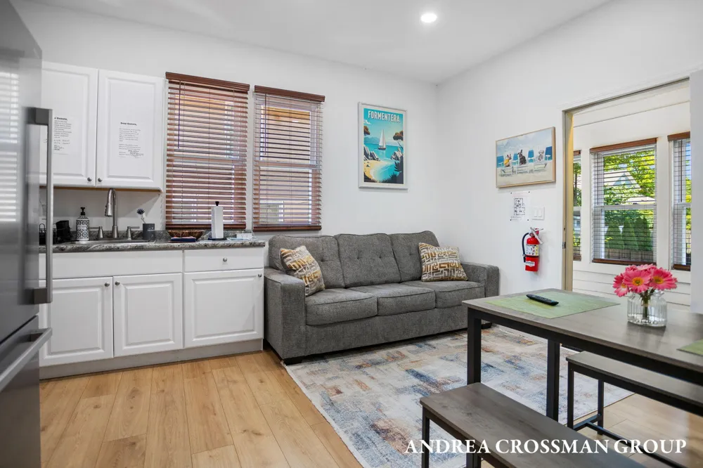 118 Hoffman Street Saugatuck, MI 49453