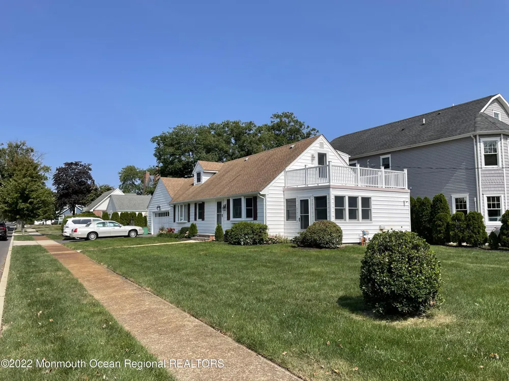 300 4th Avenue Spring Lake, NJ 07762