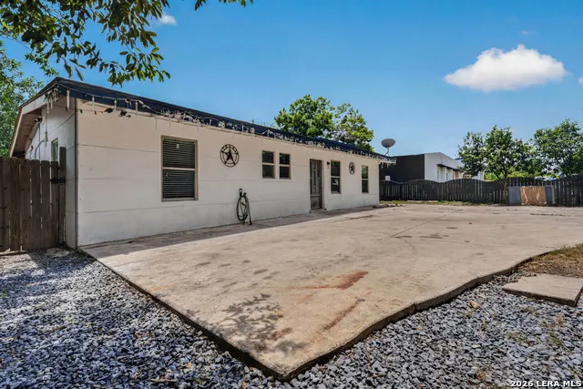 6134 bright valley dr San Antonio, TX 78242