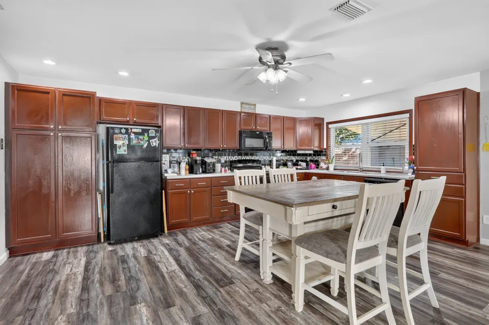 3110 Edelweiss Drive Grand Prairie, TX 75052