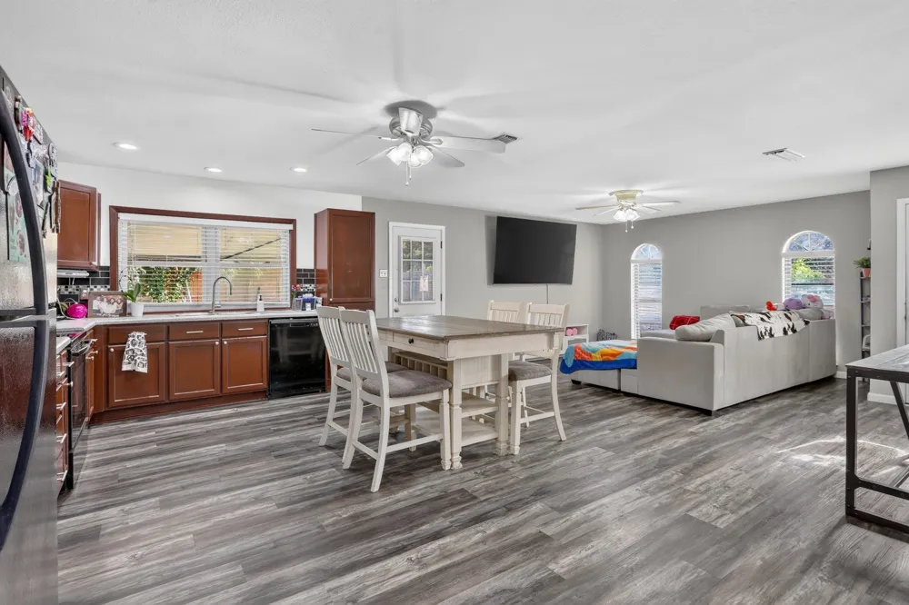 3110 Edelweiss Drive Grand Prairie, TX 75052