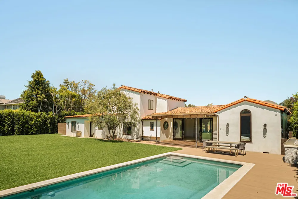 647 Toyopa Drive Pacific Palisades, CA 90272
