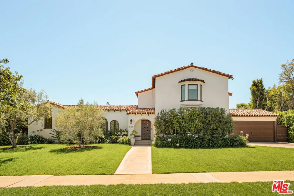 647 Toyopa Drive Pacific Palisades, CA 90272