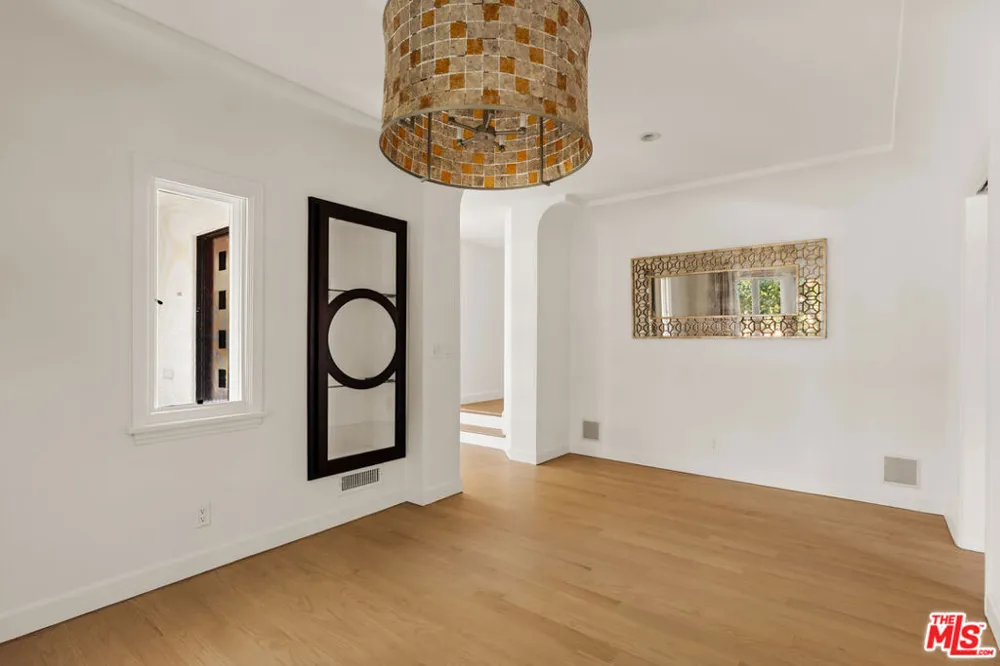 647 Toyopa Drive Pacific Palisades, CA 90272