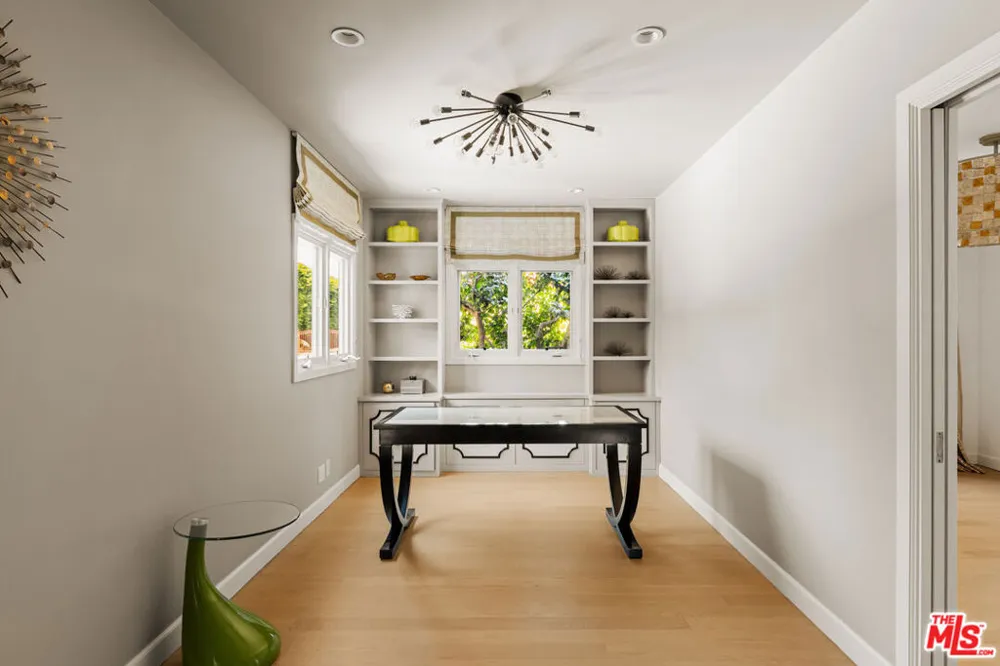 647 Toyopa Drive Pacific Palisades, CA 90272