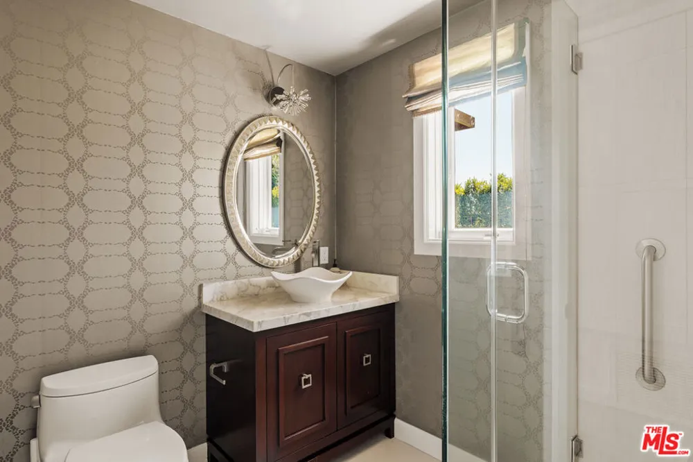 647 Toyopa Drive Pacific Palisades, CA 90272