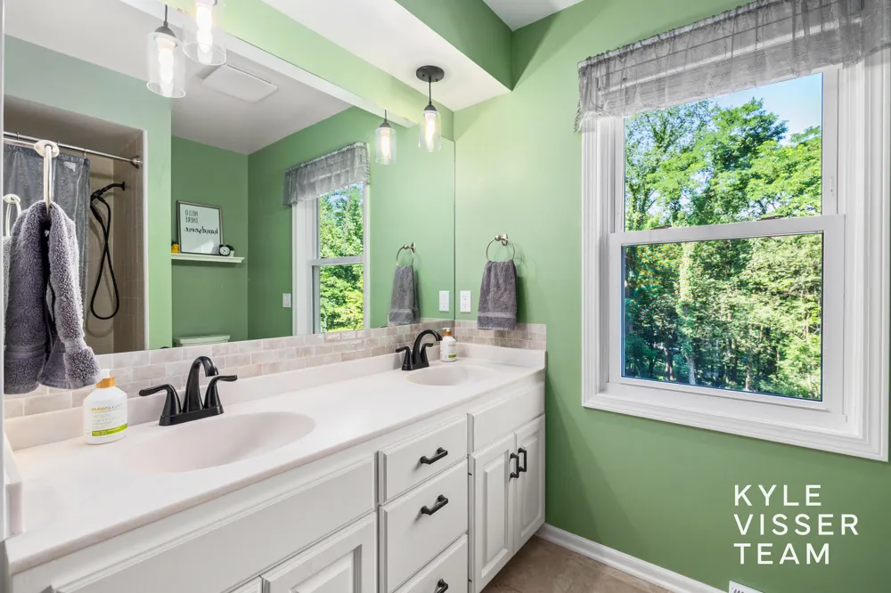 6728 Gleneagles Drive SE Cascade Charter Township, MI 49546