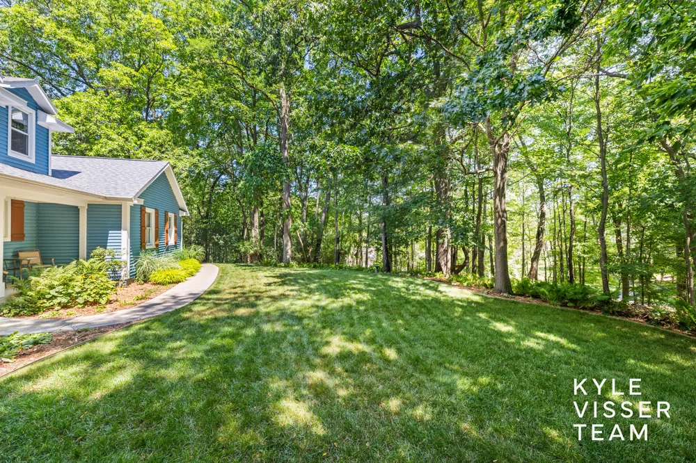 6728 Gleneagles Drive SE Cascade Charter Township, MI 49546