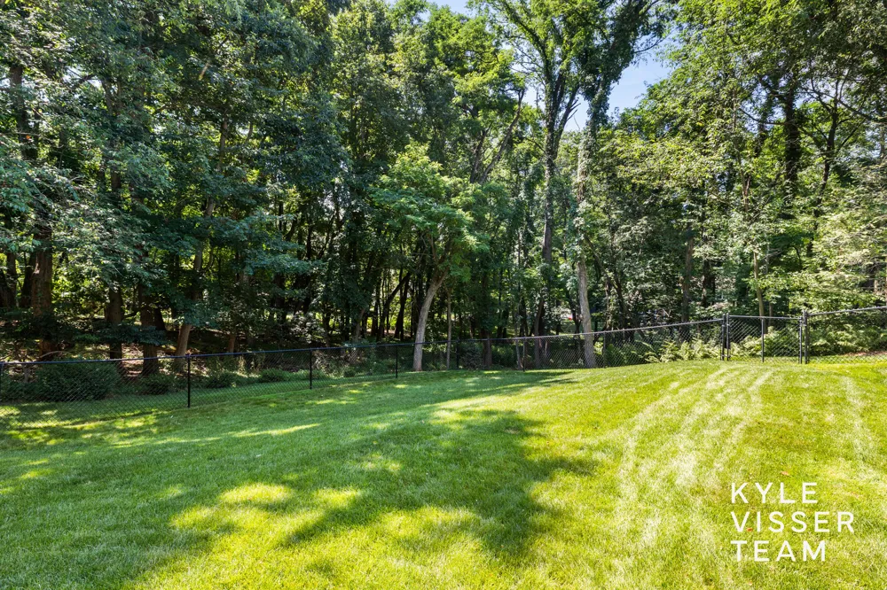 6728 Gleneagles Drive SE Cascade Charter Township, MI 49546