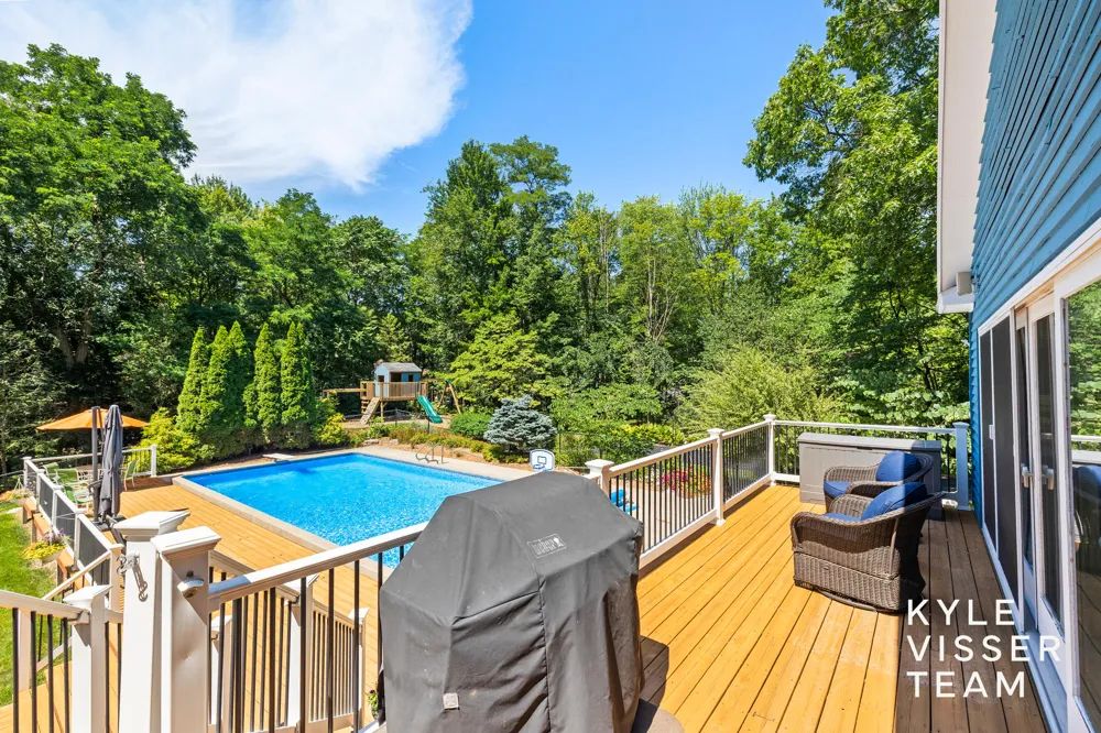 6728 Gleneagles Drive SE Cascade Charter Township, MI 49546