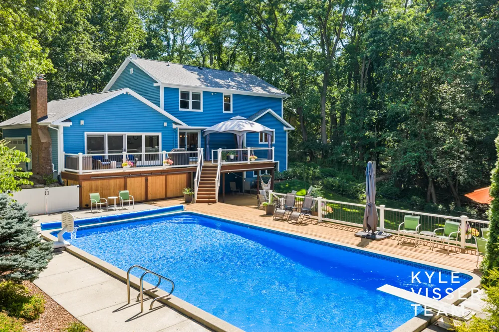 6728 Gleneagles Drive SE Cascade Charter Township, MI 49546