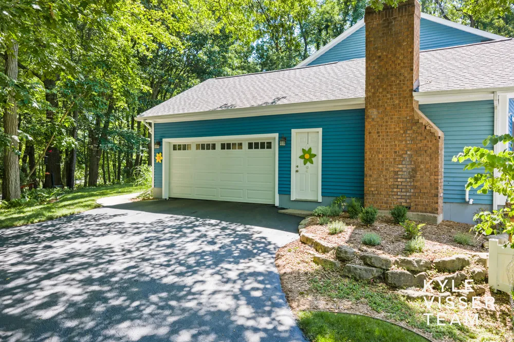 6728 Gleneagles Drive SE Cascade Charter Township, MI 49546