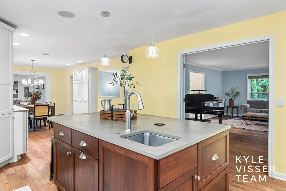 6728 Gleneagles Drive SE Cascade Charter Township, MI 49546