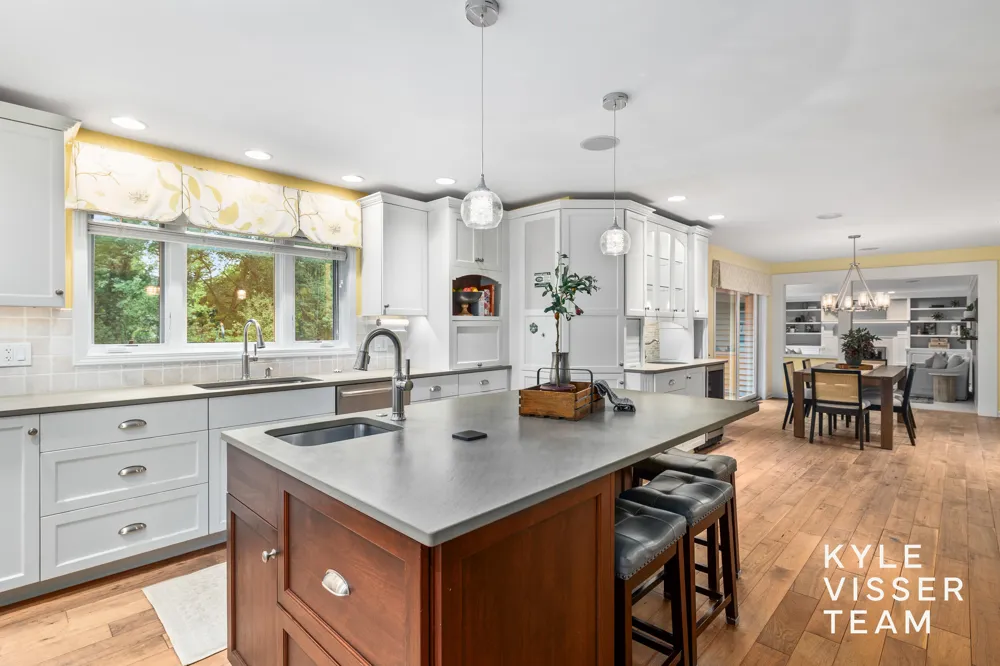 6728 Gleneagles Drive SE Cascade Charter Township, MI 49546