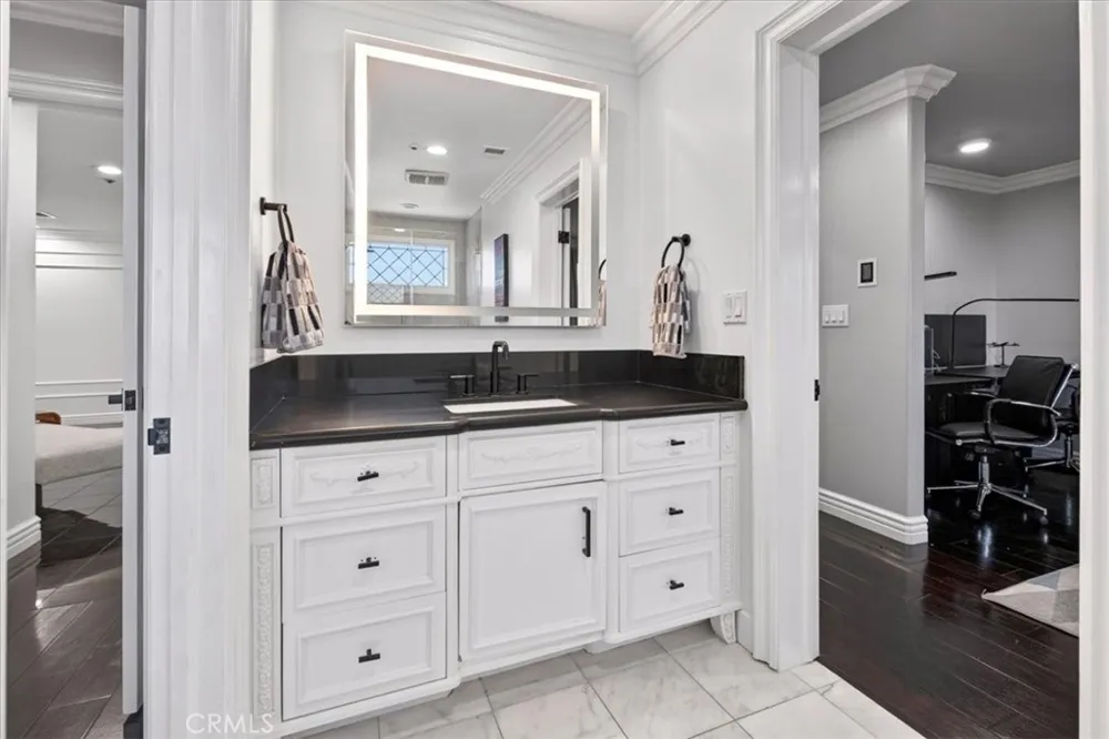 195 Flowerfield Lane La Habra Heights, CA 90631