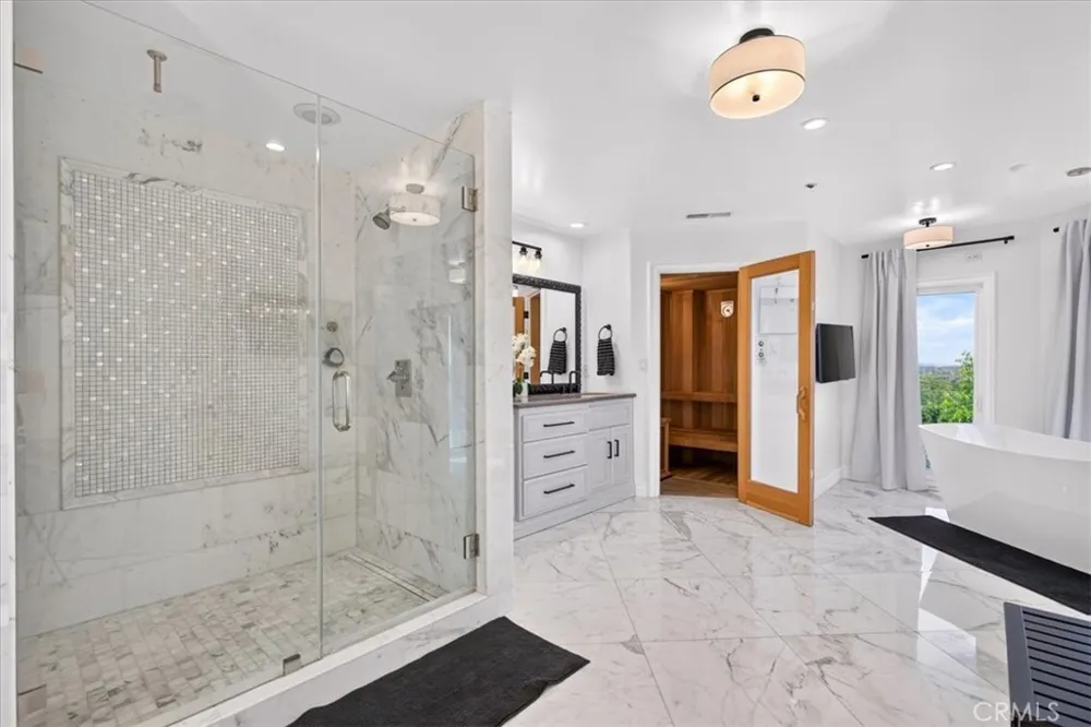 195 Flowerfield Lane La Habra Heights, CA 90631