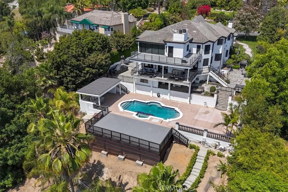 195 Flowerfield Lane La Habra Heights, CA 90631