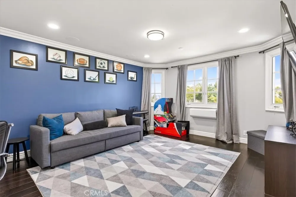 195 Flowerfield Lane La Habra Heights, CA 90631