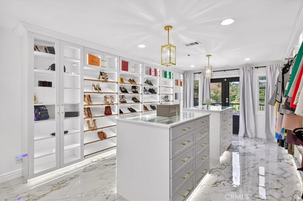195 Flowerfield Lane La Habra Heights, CA 90631