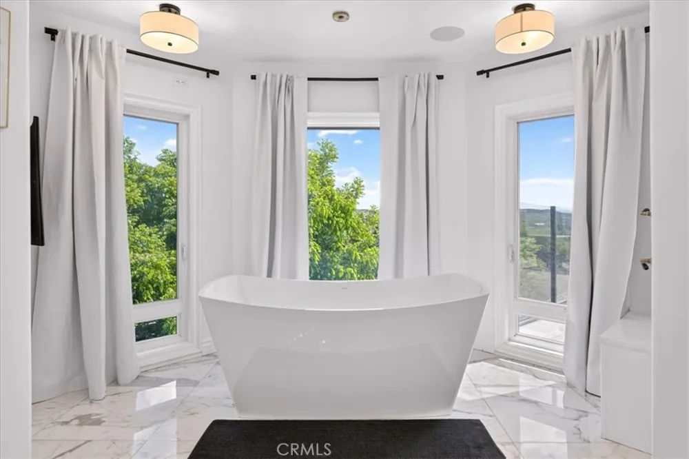 195 Flowerfield Lane La Habra Heights, CA 90631
