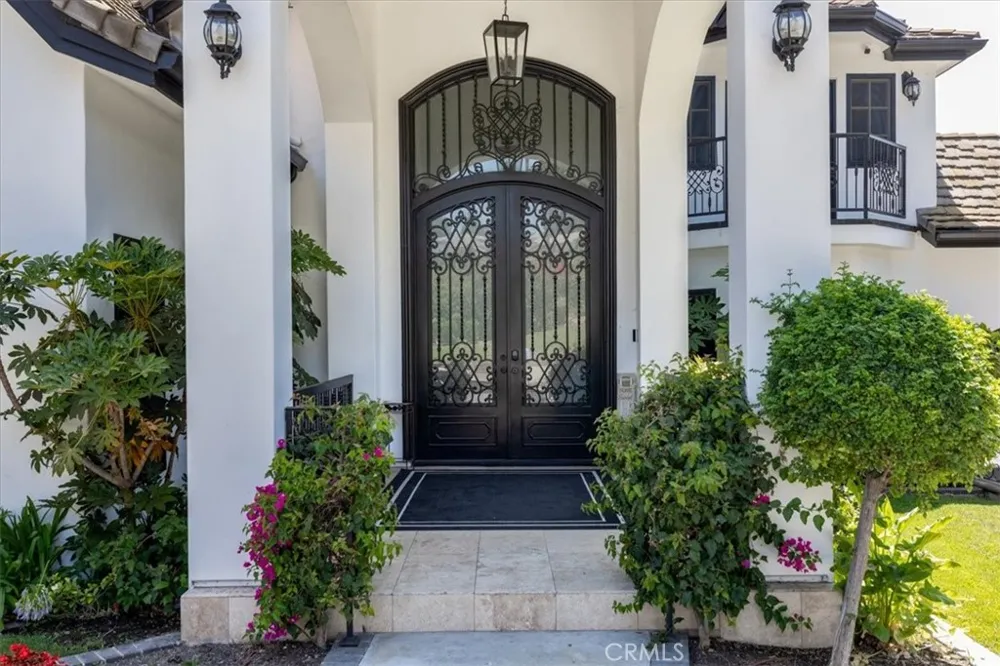 195 Flowerfield Lane La Habra Heights, CA 90631