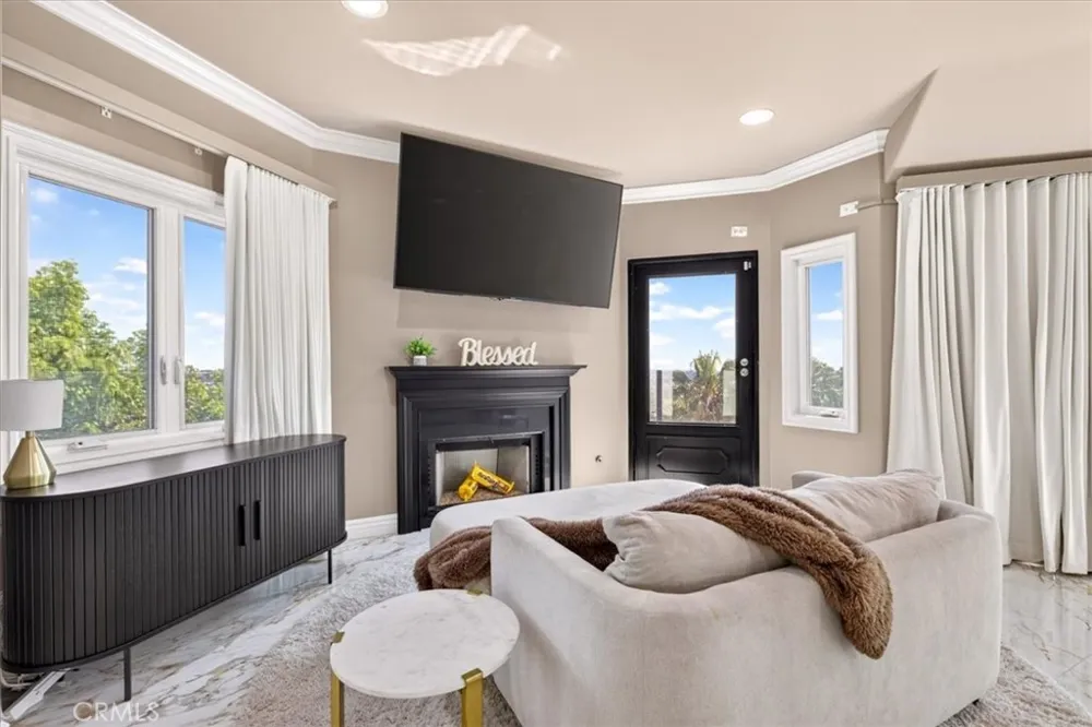 195 Flowerfield Lane La Habra Heights, CA 90631
