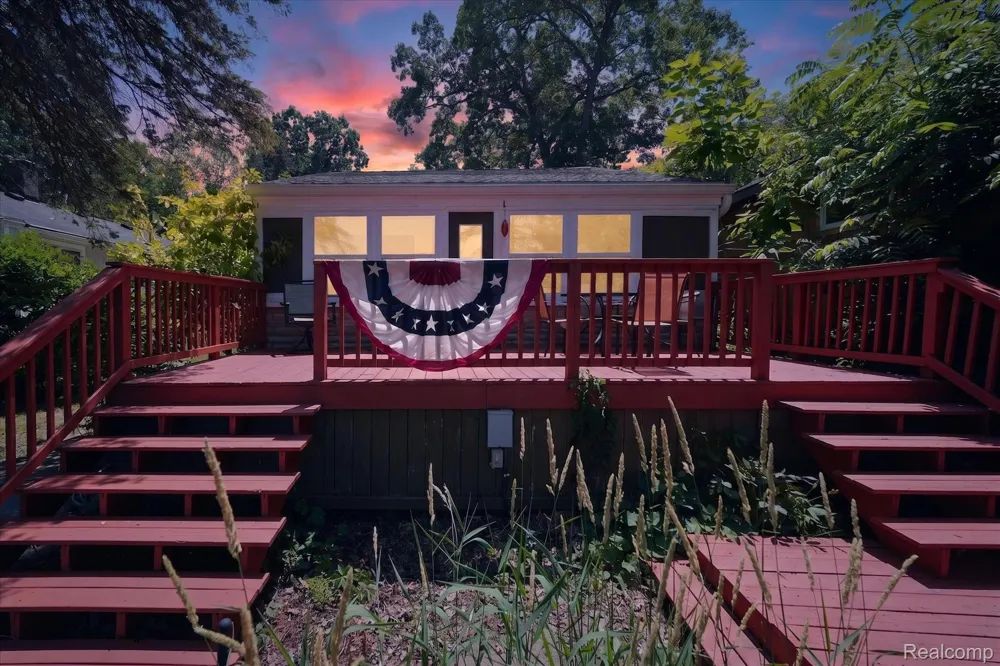 1700 Clark Lake Road Brighton Township, MI 48114