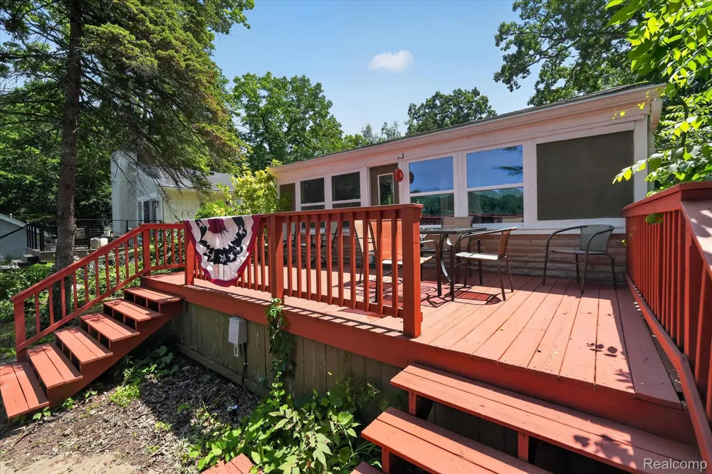 1700 Clark Lake Road Brighton Township, MI 48114