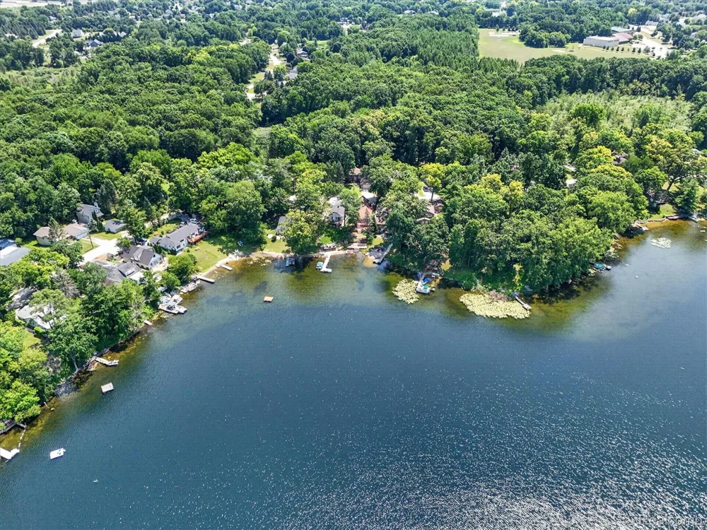 1700 Clark Lake Road Brighton Township, MI 48114