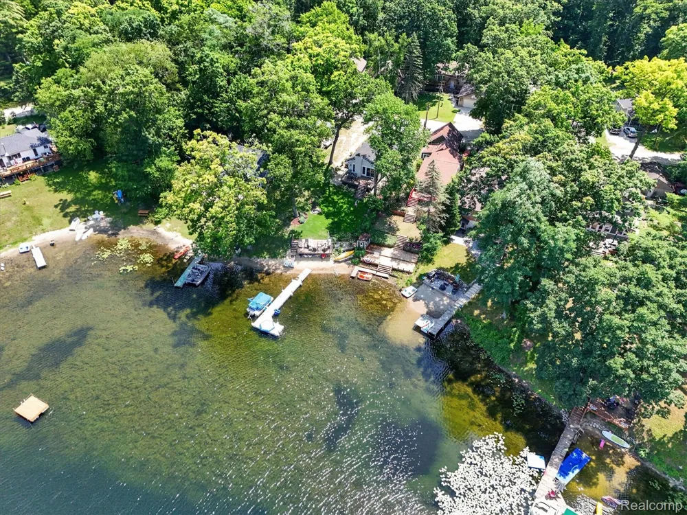 1700 Clark Lake Road Brighton Township, MI 48114