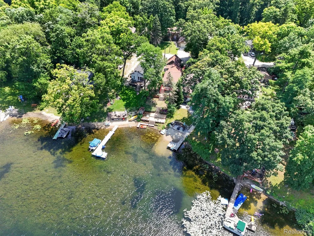 1700 Clark Lake Road Brighton Township, MI 48114