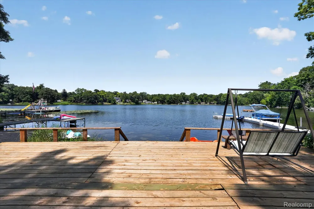 1700 Clark Lake Road Brighton Township, MI 48114