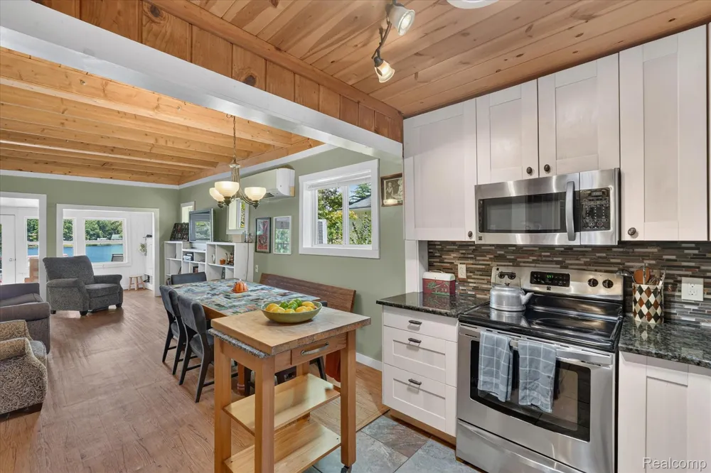 1700 Clark Lake Road Brighton Township, MI 48114