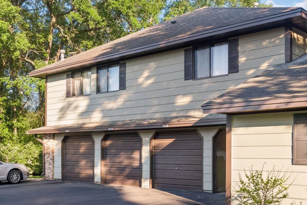 13316 Zenith Lane Eden Prairie, MN 55346