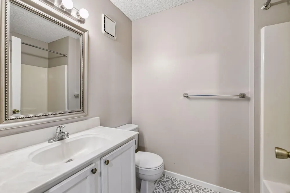 13316 Zenith Lane Eden Prairie, MN 55346