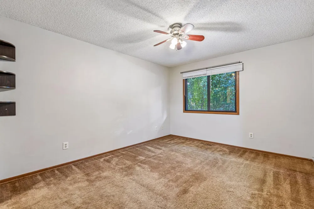 13316 Zenith Lane Eden Prairie, MN 55346