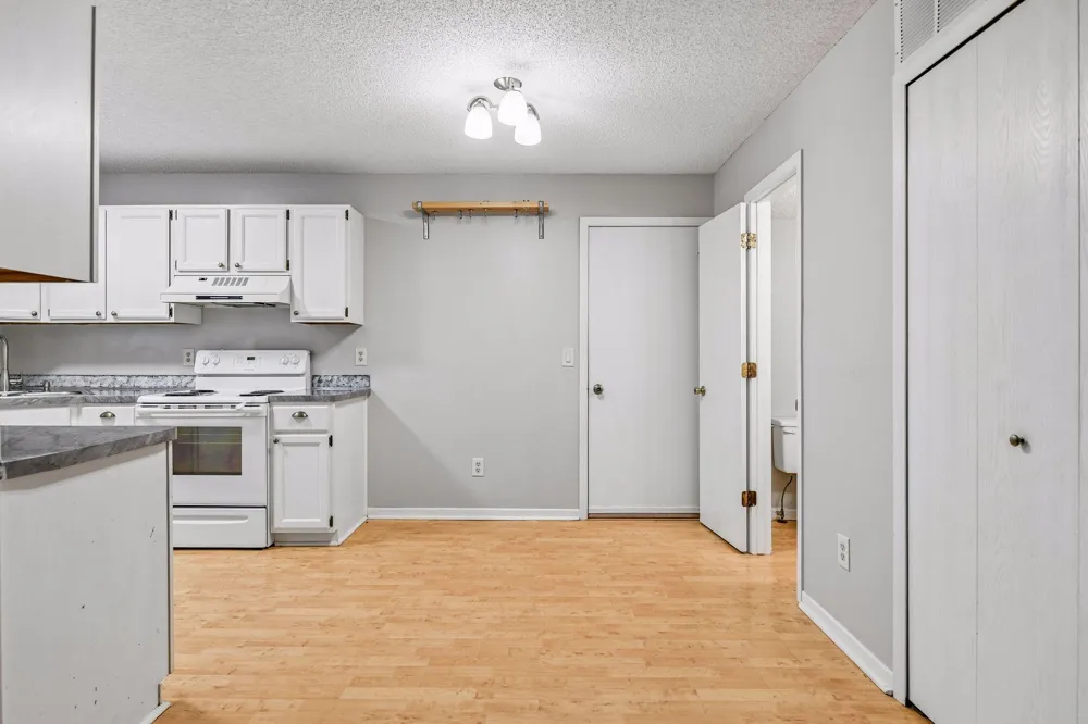 13316 Zenith Lane Eden Prairie, MN 55346