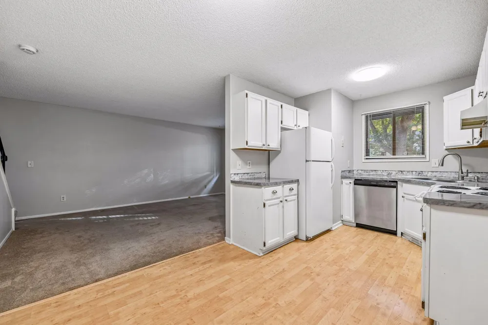13316 Zenith Lane Eden Prairie, MN 55346