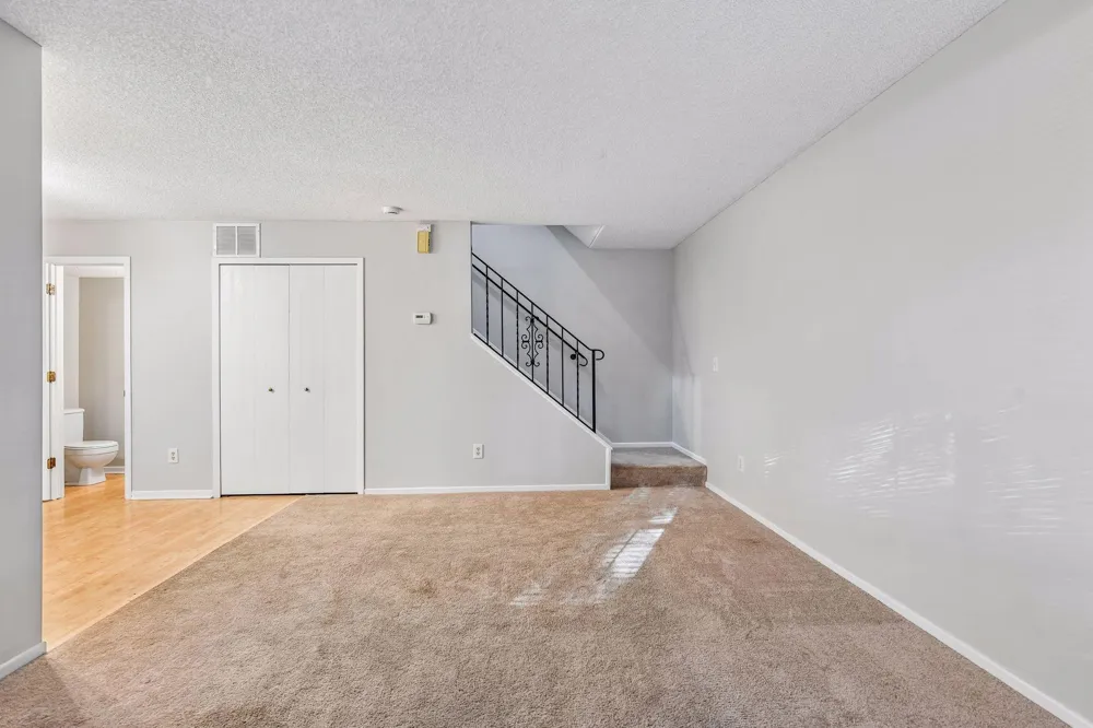 13316 Zenith Lane Eden Prairie, MN 55346