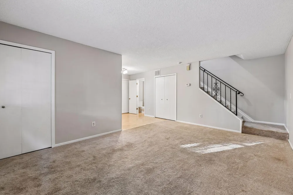 13316 Zenith Lane Eden Prairie, MN 55346