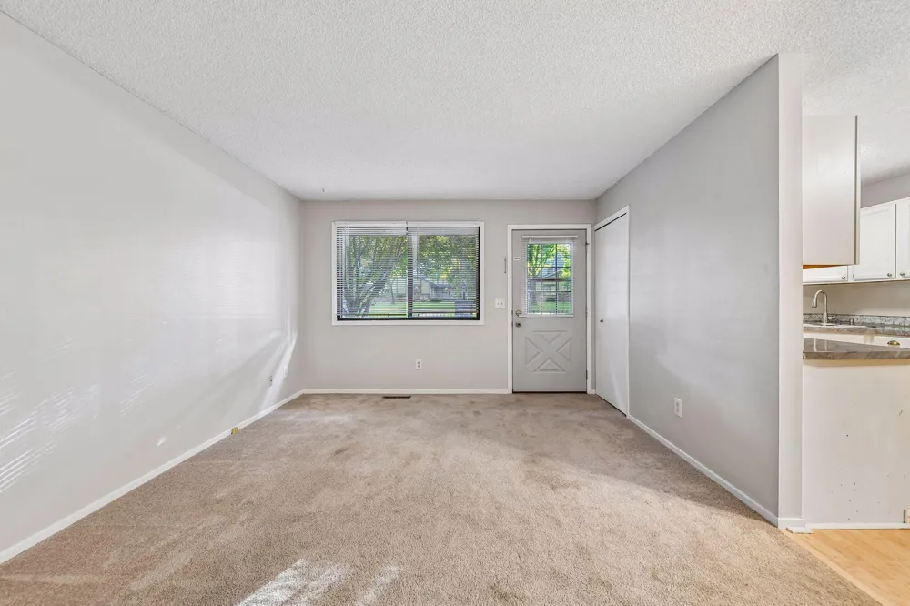13316 Zenith Lane Eden Prairie, MN 55346