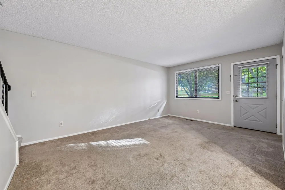 13316 Zenith Lane Eden Prairie, MN 55346