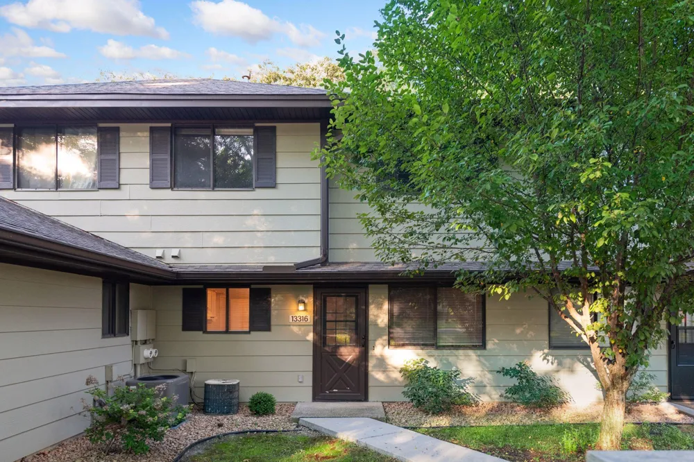 13316 Zenith Lane Eden Prairie, MN 55346