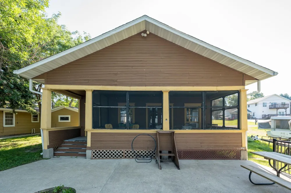 911 Reed Street Waterville, MN 56096