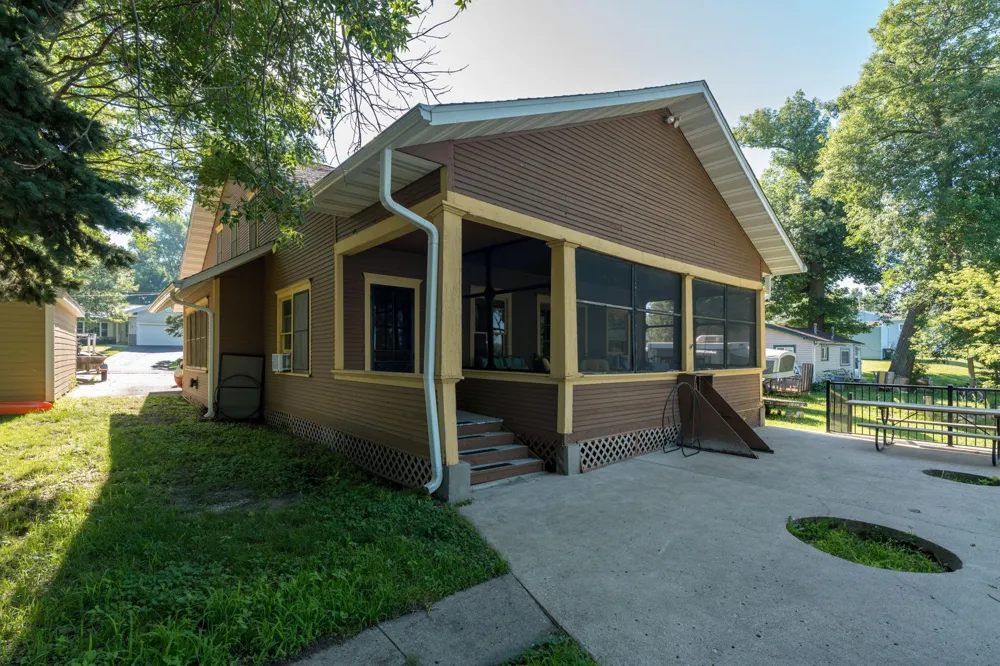 911 Reed Street Waterville, MN 56096