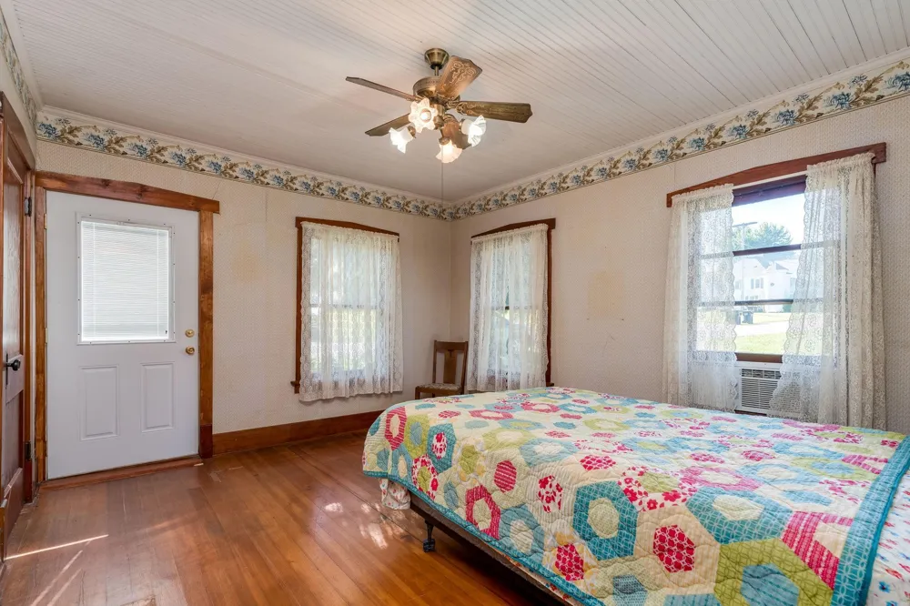 911 Reed Street Waterville, MN 56096