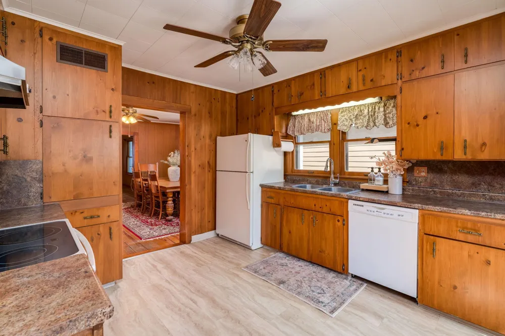 911 Reed Street Waterville, MN 56096