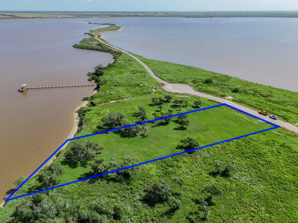 53 Driftwood Shores Port Lavaca, TX 77979
