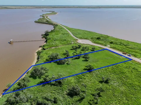 53 Driftwood Shores