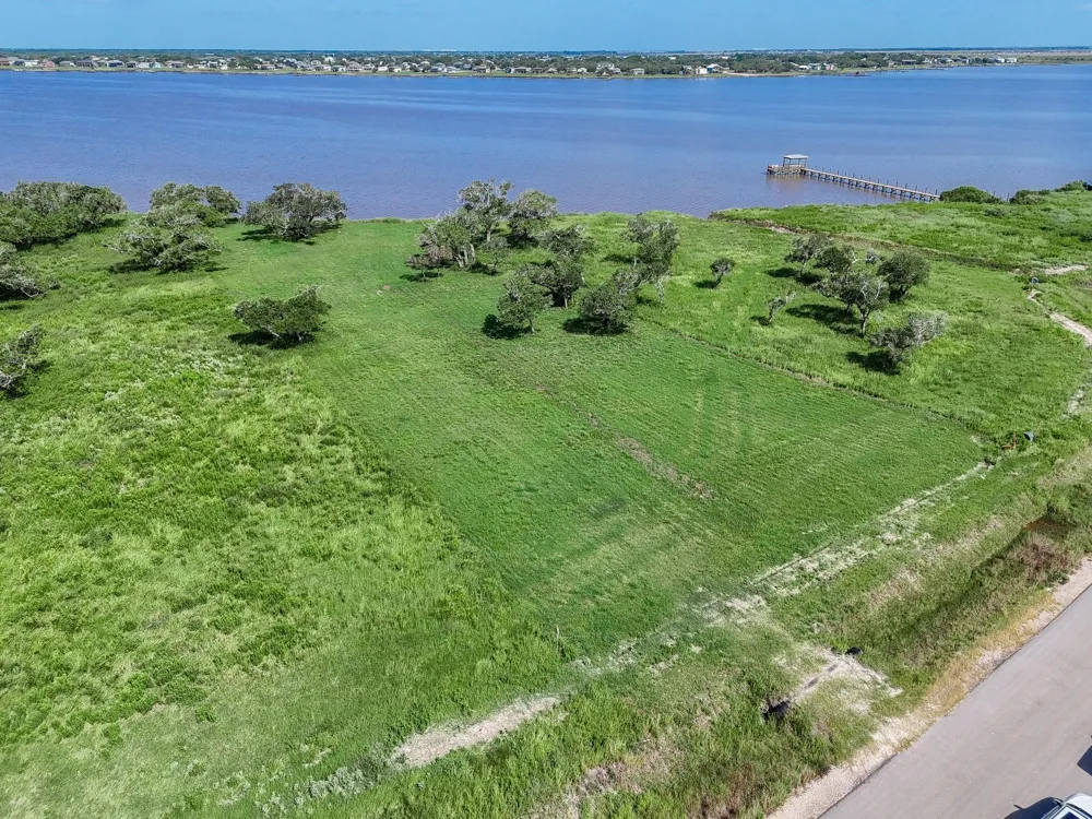 53 Driftwood Shores Port Lavaca, TX 77979